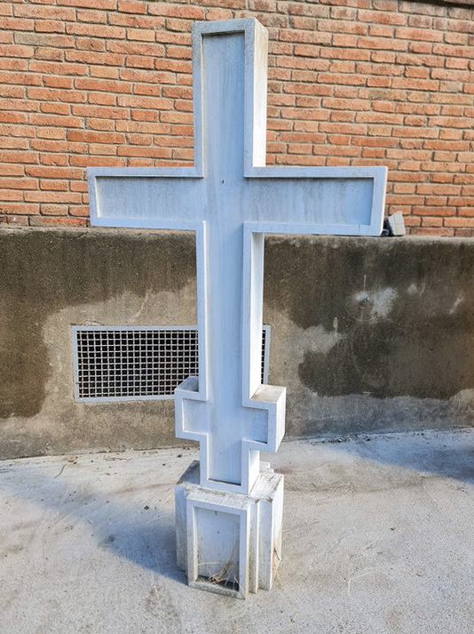 cruz lapida ficticia 201x101_2x16 1u